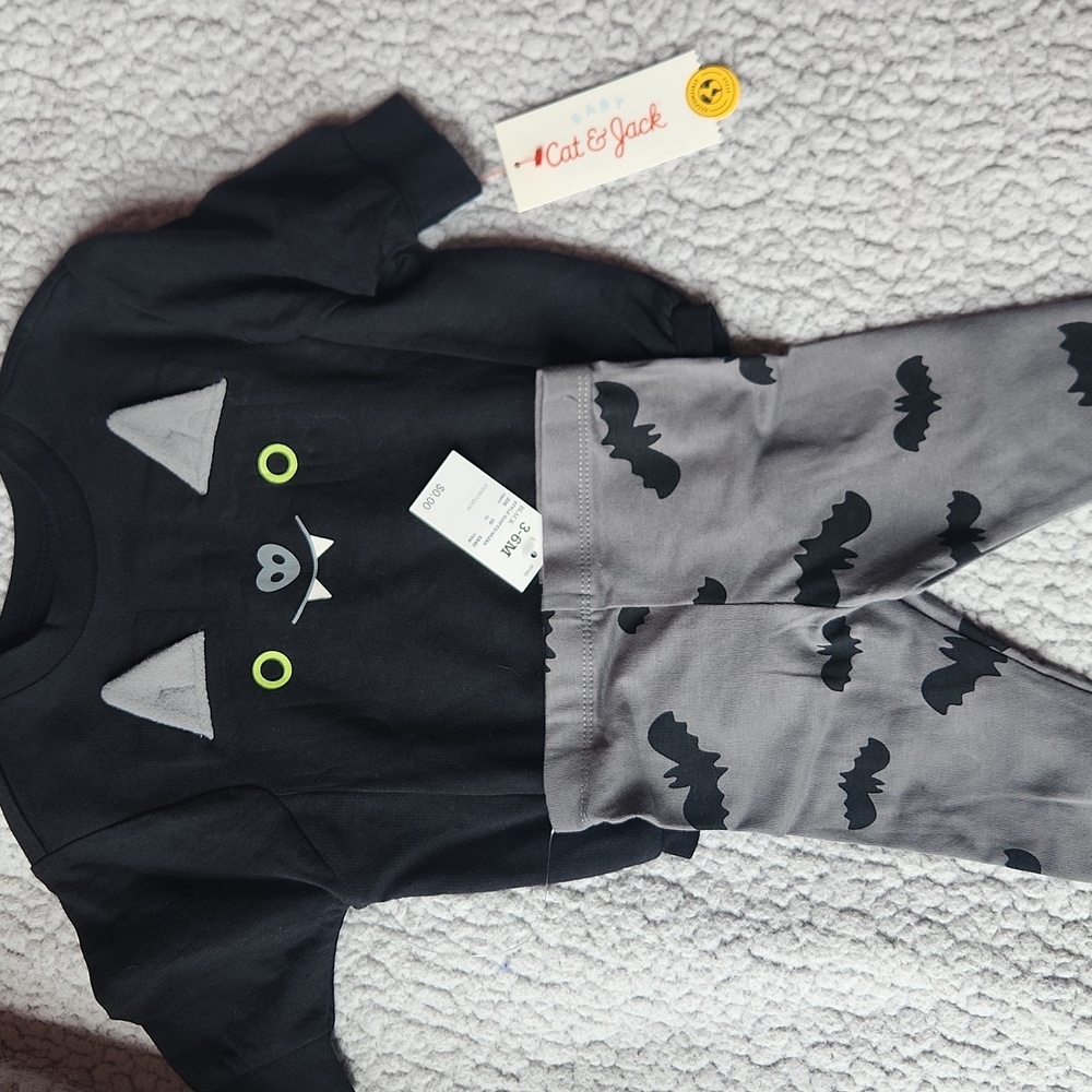 Cat & Jack Baby Unisex 3-6m Halloween Black Bat, olive Greem Bat Fun Outfit Set - Picture 2 of 7
